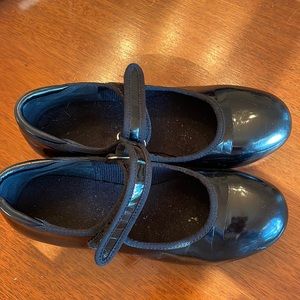 Girls Size 2 Tap Shoes